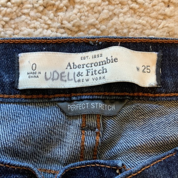 Abercrombie jeans - size 0 / 25W - Picture 2 of 3